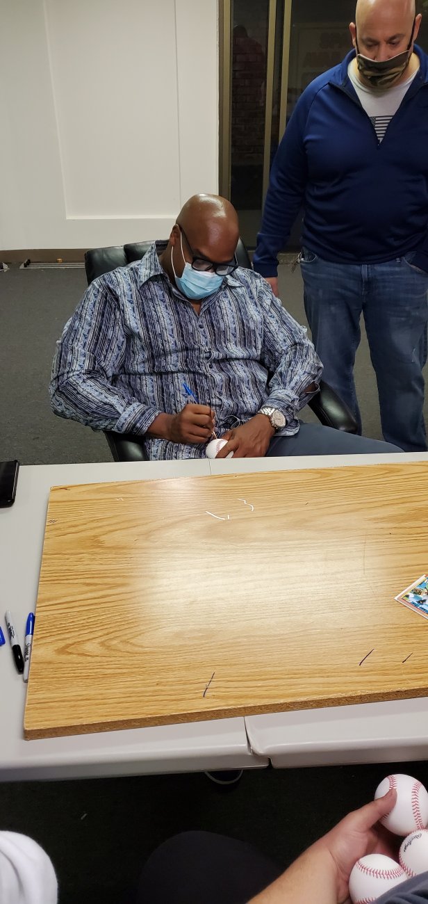 [Sportsgraphing.com] Frank "Big Hurt" Thomas Private Signing