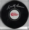 Scotty Bowman Autographed Detroit Red Wings Puck.webp Scotty Bowman Autographed Detroit Red Wings Puck.webp